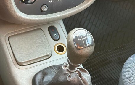 Renault Symbol I, 2004 год, 260 000 рублей, 10 фотография