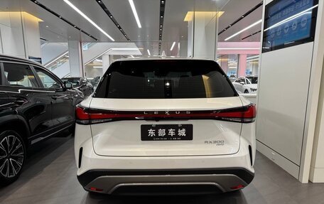 Lexus RX IV рестайлинг, 2024 год, 6 450 000 рублей, 4 фотография