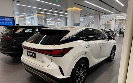 Lexus RX IV рестайлинг, 2024 год, 6 450 000 рублей, 5 фотография