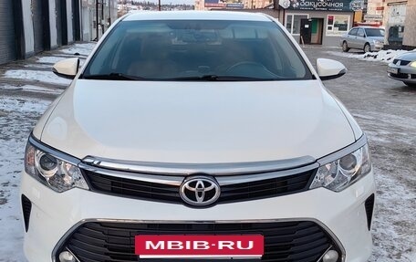 Toyota Camry, 2016 год, 2 600 000 рублей, 6 фотография