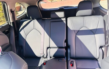 Toyota Highlander, 2023 год, 5 450 000 рублей, 4 фотография