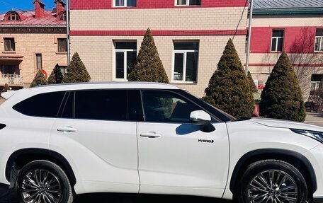 Toyota Highlander, 2023 год, 5 450 000 рублей, 12 фотография