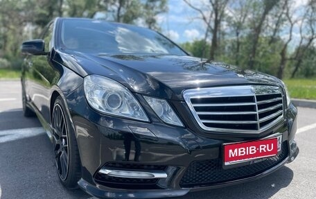 Mercedes-Benz E-Класс, 2012 год, 1 850 000 рублей, 1 фотография