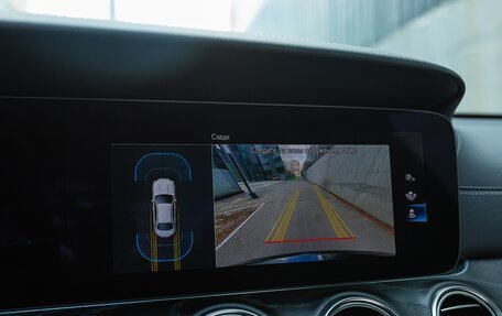 Mercedes-Benz E-Класс, 2021 год, 4 850 000 рублей, 15 фотография