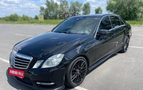 Mercedes-Benz E-Класс, 2012 год, 1 850 000 рублей, 3 фотография