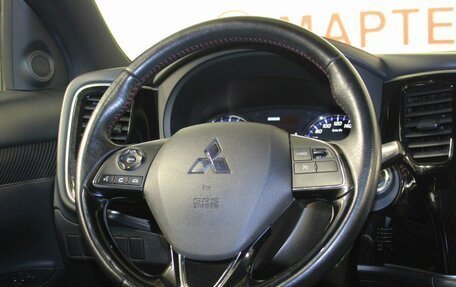 Mitsubishi Outlander III рестайлинг 3, 2021 год, 2 329 000 рублей, 18 фотография