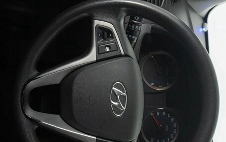 Hyundai Solaris II рестайлинг, 2016 год, 900 000 рублей, 8 фотография