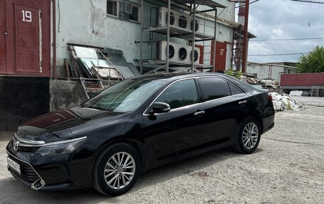 Toyota Camry, 2016 год, 2 400 000 рублей, 2 фотография