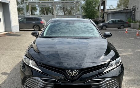 Toyota Camry, 2020 год, 3 030 000 рублей, 2 фотография