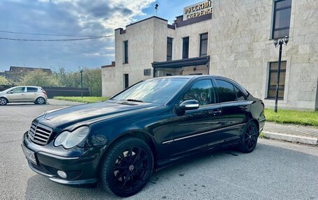 Mercedes-Benz C-Класс, 2005 год, 820 000 рублей, 3 фотография