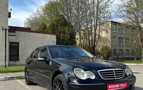 Mercedes-Benz C-Класс, 2005 год, 820 000 рублей, 1 фотография