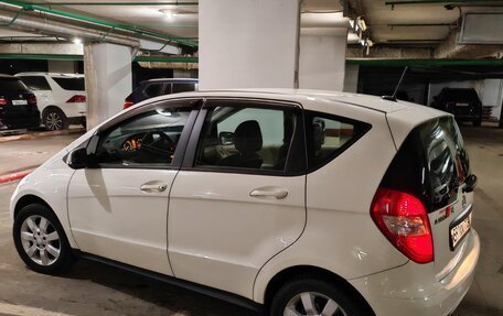 Mercedes-Benz A-Класс, 2011 год, 1 150 000 рублей, 2 фотография