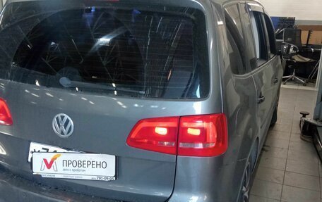 Volkswagen Touran III, 2011 год, 785 000 рублей, 3 фотография