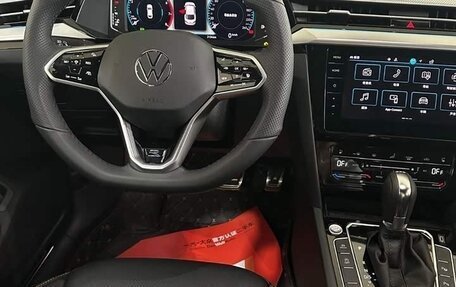 Volkswagen Passat CC, 2024 год, 3 694 000 рублей, 18 фотография