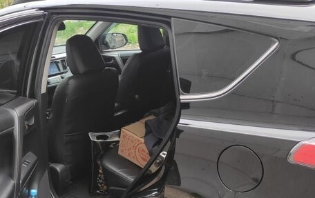 Toyota RAV4, 2018 год, 2 280 000 рублей, 5 фотография