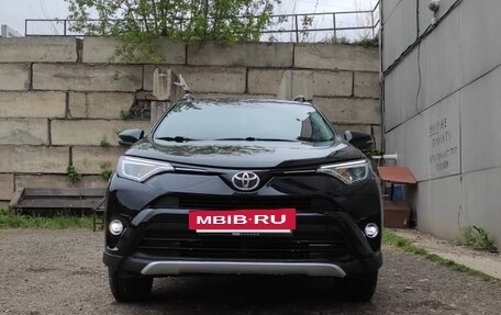Toyota RAV4, 2018 год, 2 280 000 рублей, 3 фотография