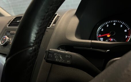 Volkswagen Touran III, 2012 год, 1 195 000 рублей, 21 фотография