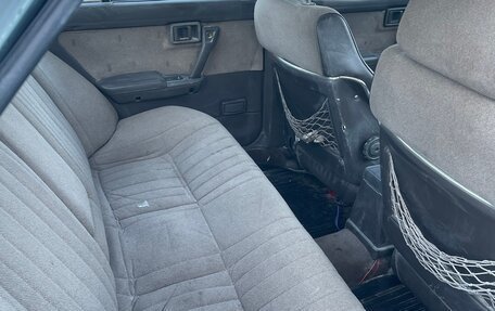 Nissan Bluebird VIII, 1988 год, 135 000 рублей, 8 фотография