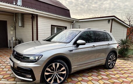 Volkswagen Tiguan II, 2019 год, 3 550 000 рублей, 2 фотография