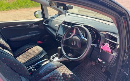 Honda Fit III, 2015 год, 1 050 000 рублей, 2 фотография