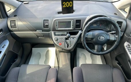 Toyota Wish II, 2003 год, 899 000 рублей, 16 фотография