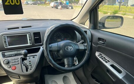 Toyota Wish II, 2003 год, 899 000 рублей, 18 фотография