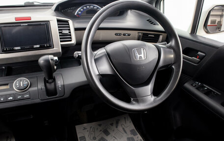 Honda Freed I, 2010 год, 999 000 рублей, 13 фотография