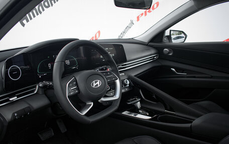 Hyundai Elantra, 2023 год, 2 245 000 рублей, 9 фотография