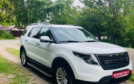Ford Explorer VI, 2015 год, 2 610 000 рублей, 3 фотография