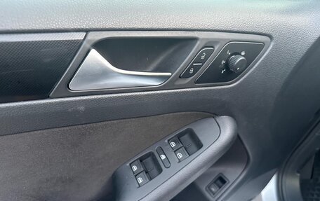 Volkswagen Jetta VI, 2012 год, 1 270 000 рублей, 14 фотография
