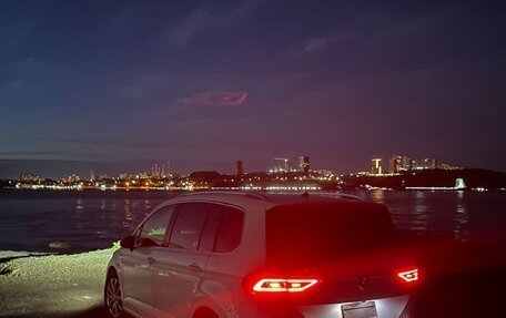 Volkswagen Touran III, 2017 год, 2 000 000 рублей, 4 фотография