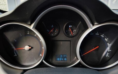 Chevrolet Cruze II, 2010 год, 699 000 рублей, 16 фотография