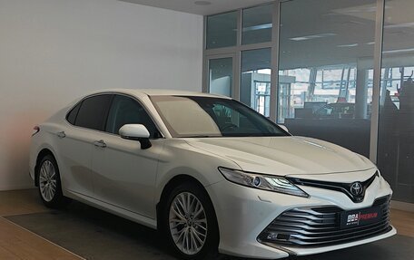 Toyota Camry, 2019 год, 2 990 000 рублей, 3 фотография