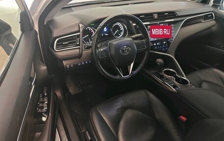 Toyota Camry, 2019 год, 2 990 000 рублей, 9 фотография