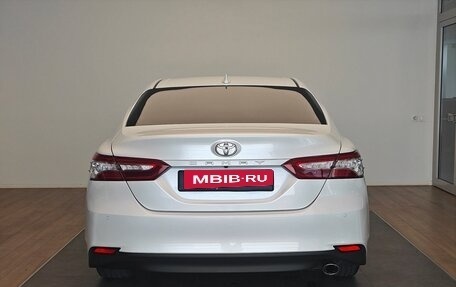Toyota Camry, 2019 год, 2 990 000 рублей, 5 фотография