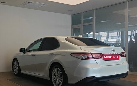 Toyota Camry, 2019 год, 2 990 000 рублей, 6 фотография