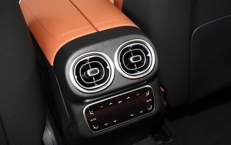 Mercedes-Benz GLC, 2025 год, 7 500 000 рублей, 15 фотография