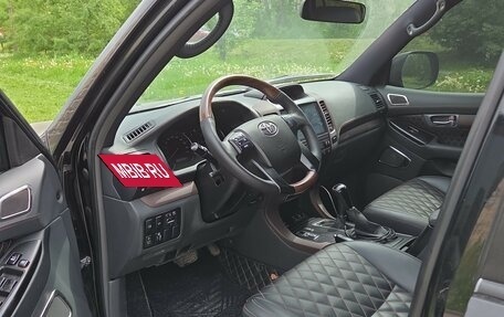 Toyota Land Cruiser Prado 120 рестайлинг, 2006 год, 2 500 000 рублей, 7 фотография