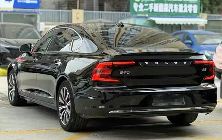 Volvo S90 II рестайлинг, 2021 год, 2 760 000 рублей, 5 фотография