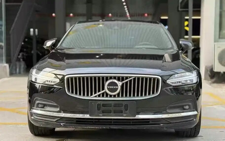 Volvo S90 II рестайлинг, 2021 год, 2 760 000 рублей, 2 фотография