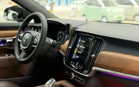 Volvo S90 II рестайлинг, 2021 год, 2 760 000 рублей, 11 фотография
