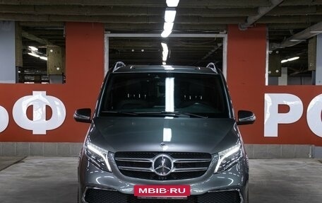 Mercedes-Benz V-Класс, 2021 год, 7 990 000 рублей, 3 фотография