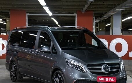 Mercedes-Benz V-Класс, 2021 год, 7 990 000 рублей, 4 фотография