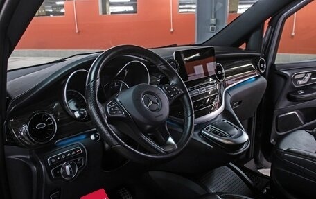 Mercedes-Benz V-Класс, 2021 год, 7 990 000 рублей, 18 фотография