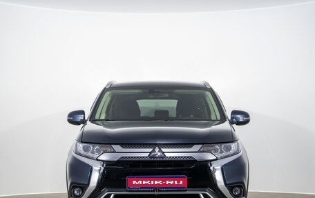 Mitsubishi Outlander III рестайлинг 3, 2019 год, 2 099 000 рублей, 1 фотография