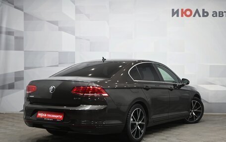 Volkswagen Passat B8 рестайлинг, 2017 год, 2 000 000 рублей, 7 фотография