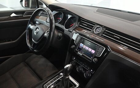 Volkswagen Passat B8 рестайлинг, 2017 год, 2 000 000 рублей, 12 фотография