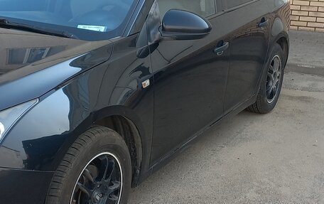 Chevrolet Cruze II, 2011 год, 750 000 рублей, 2 фотография