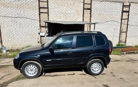 Chevrolet Niva I рестайлинг, 2015 год, 645 000 рублей, 3 фотография