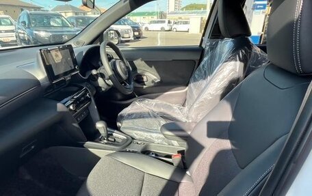 Toyota Yaris Cross, 2021 год, 1 500 000 рублей, 14 фотография